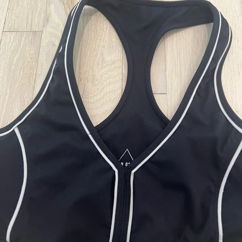 Erin Oprea Basics Motion Play Piped Sports Bra Black White Women’s Size M - Picture 3 of 11
